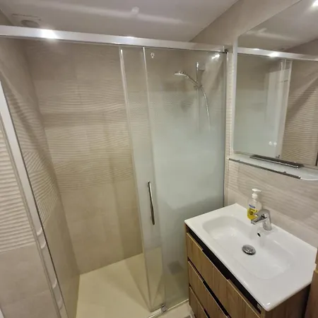 1 Bedroom With Pool, 칼페